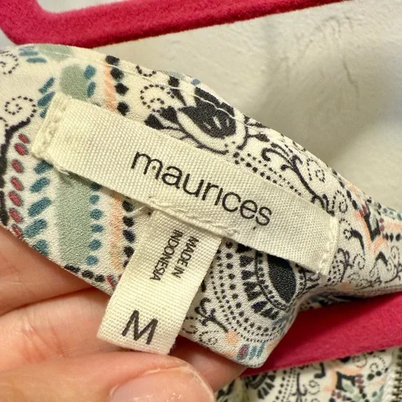 Maurices White and Green Blouse with Playful Pattern and Short Sleeves - Picture 4 of 10